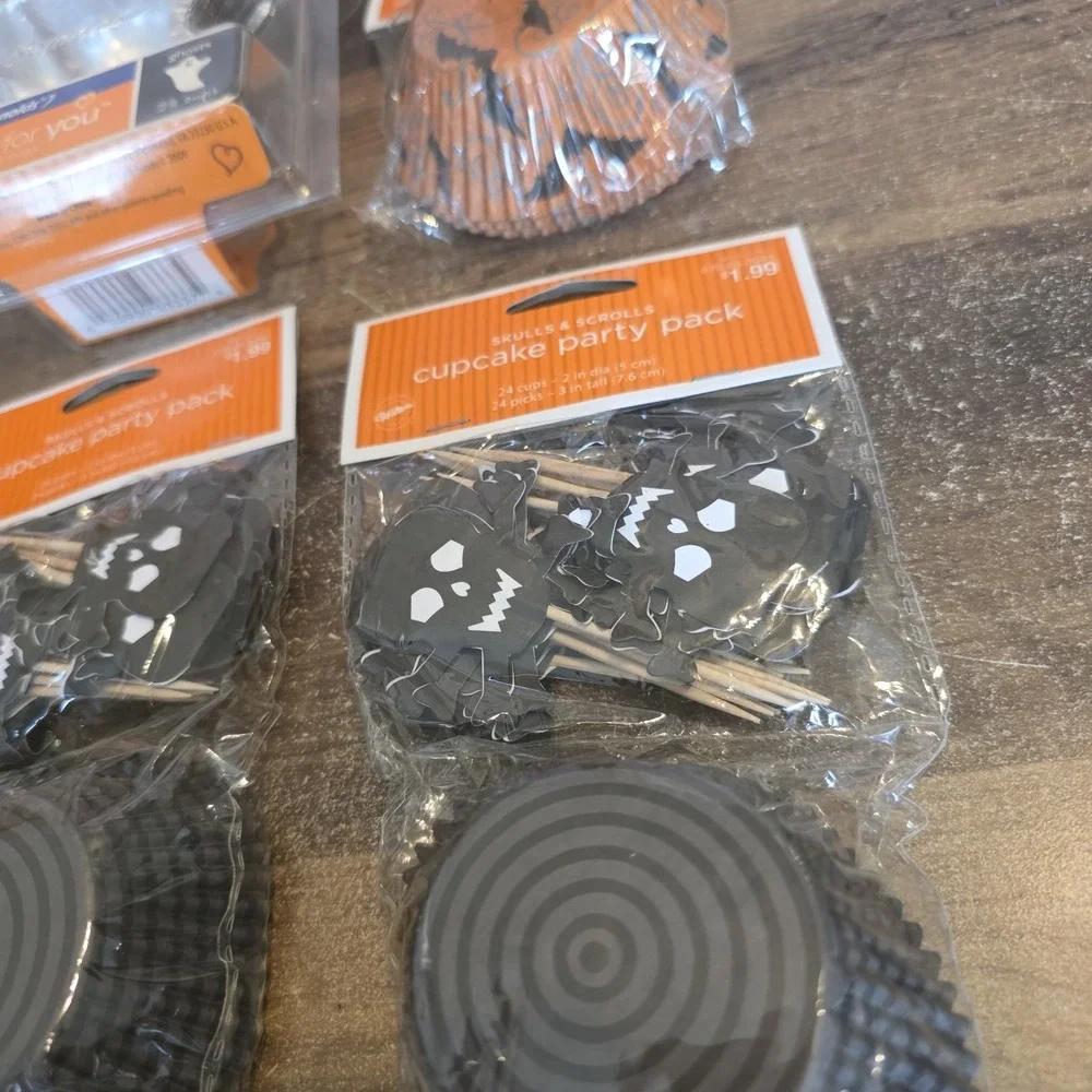 Halloween Ghost Baking Cups 24 Cups Cupcake Party Packs Cupcake Liners Picks Lot